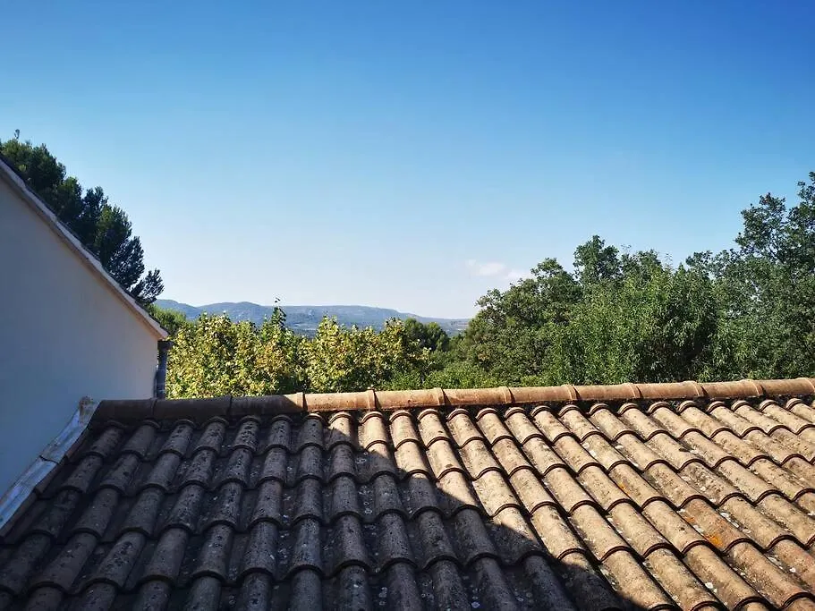 Entre Ventoux Et Luberon, Appartement Dans Maison. Malemort-du-Comtat France