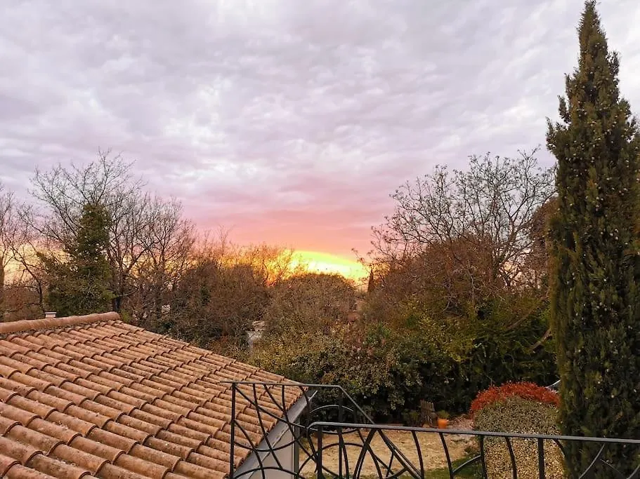 Entre Ventoux Et Luberon, Appartement Dans Maison. Malemort-du-Comtat 0*,  France