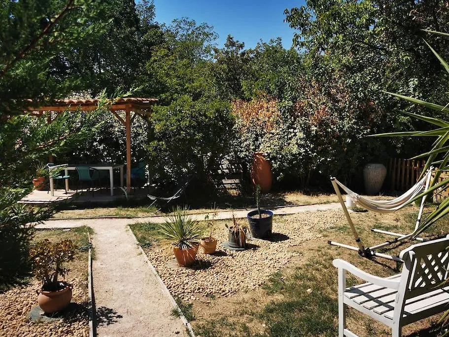 Entre Ventoux Et Luberon, Appartement Dans Maison. Malemort-du-Comtat Apartment