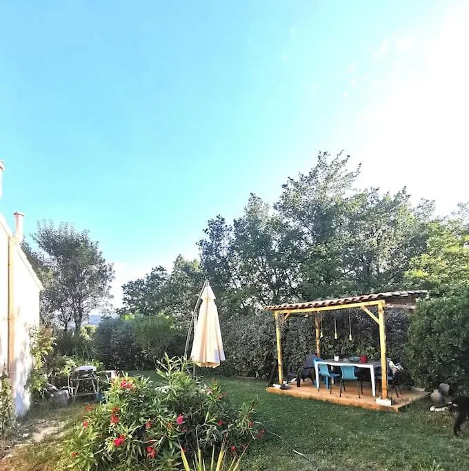 Entre Ventoux Et Luberon, Appartement Dans Maison. Malemort-du-Comtat 0*,  France