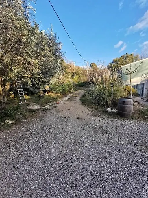 Entre Ventoux Et Luberon, Appartement Dans Maison. Malemort-du-Comtat France